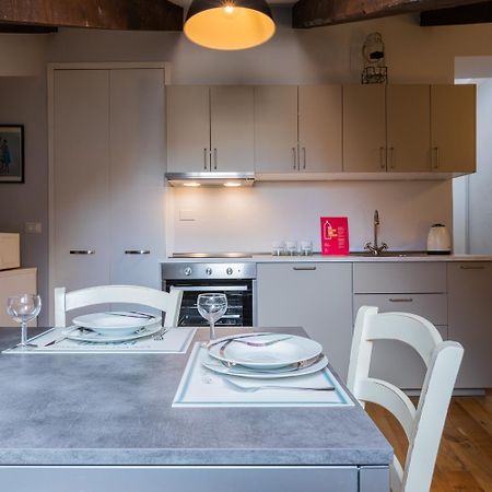 Barbaroux Apartments By Wonderful Italy Торино Екстериор снимка