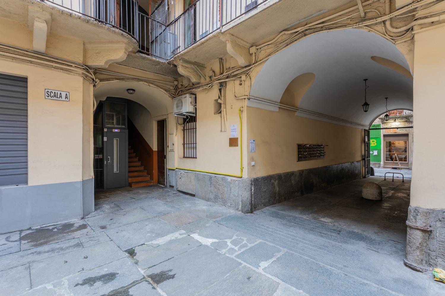 Barbaroux Apartments By Wonderful Italy Торино Екстериор снимка
